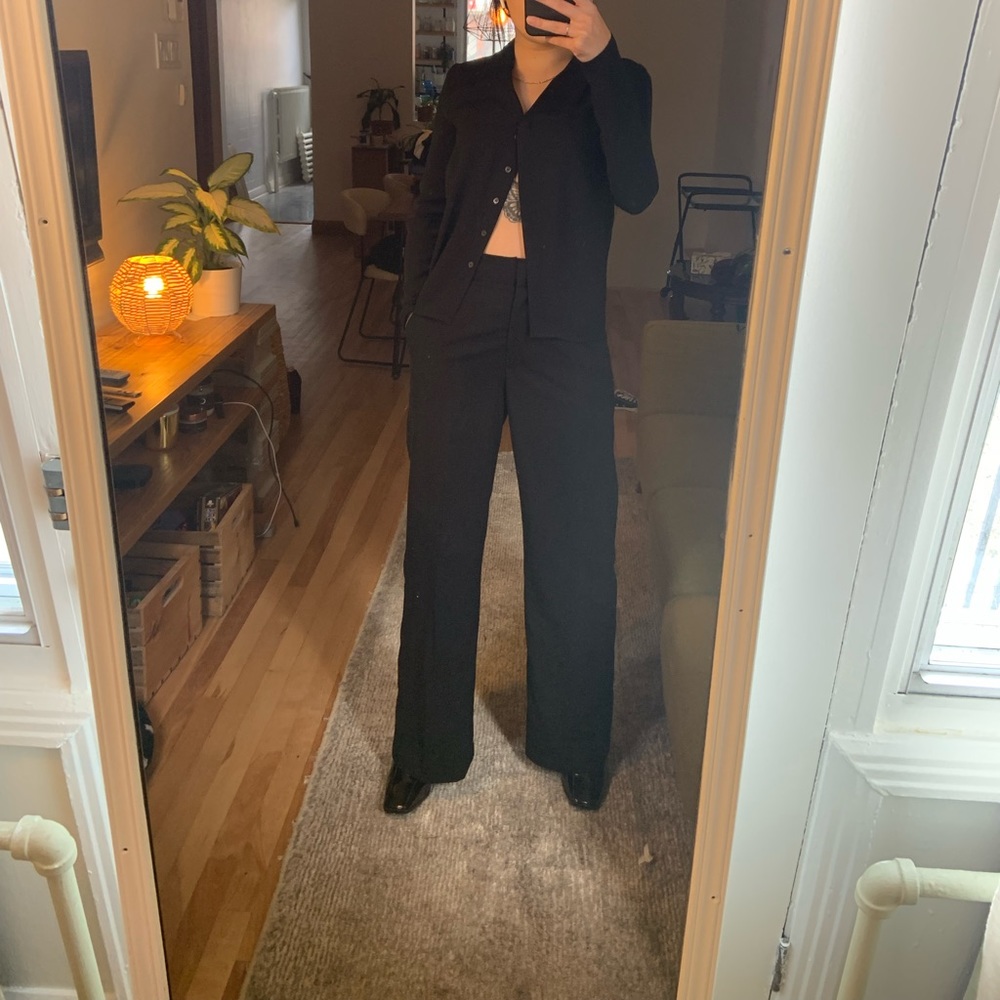 Black blouse - Picture 2 of 3